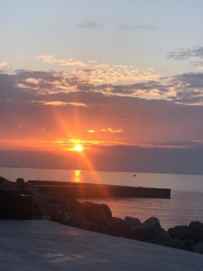 Maristella Marine Residense Hotel Apartment Одесса Экстерьер фото