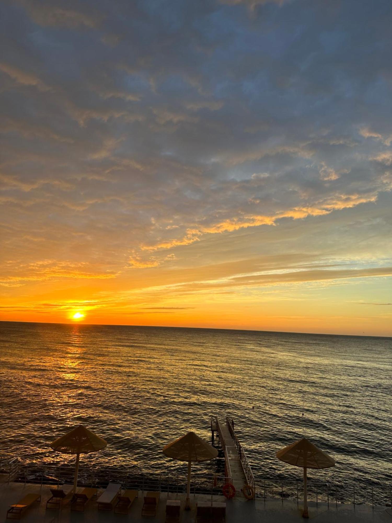 Maristella Marine Residense Hotel Apartment Одесса Экстерьер фото